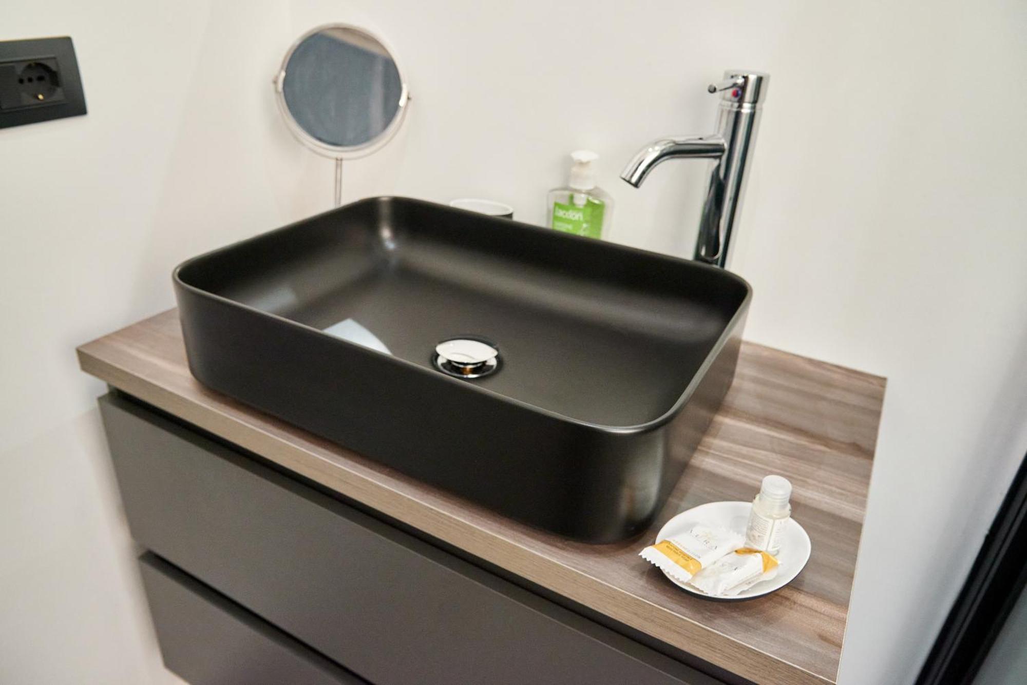 House Crocetta Apartment Милано Екстериор снимка