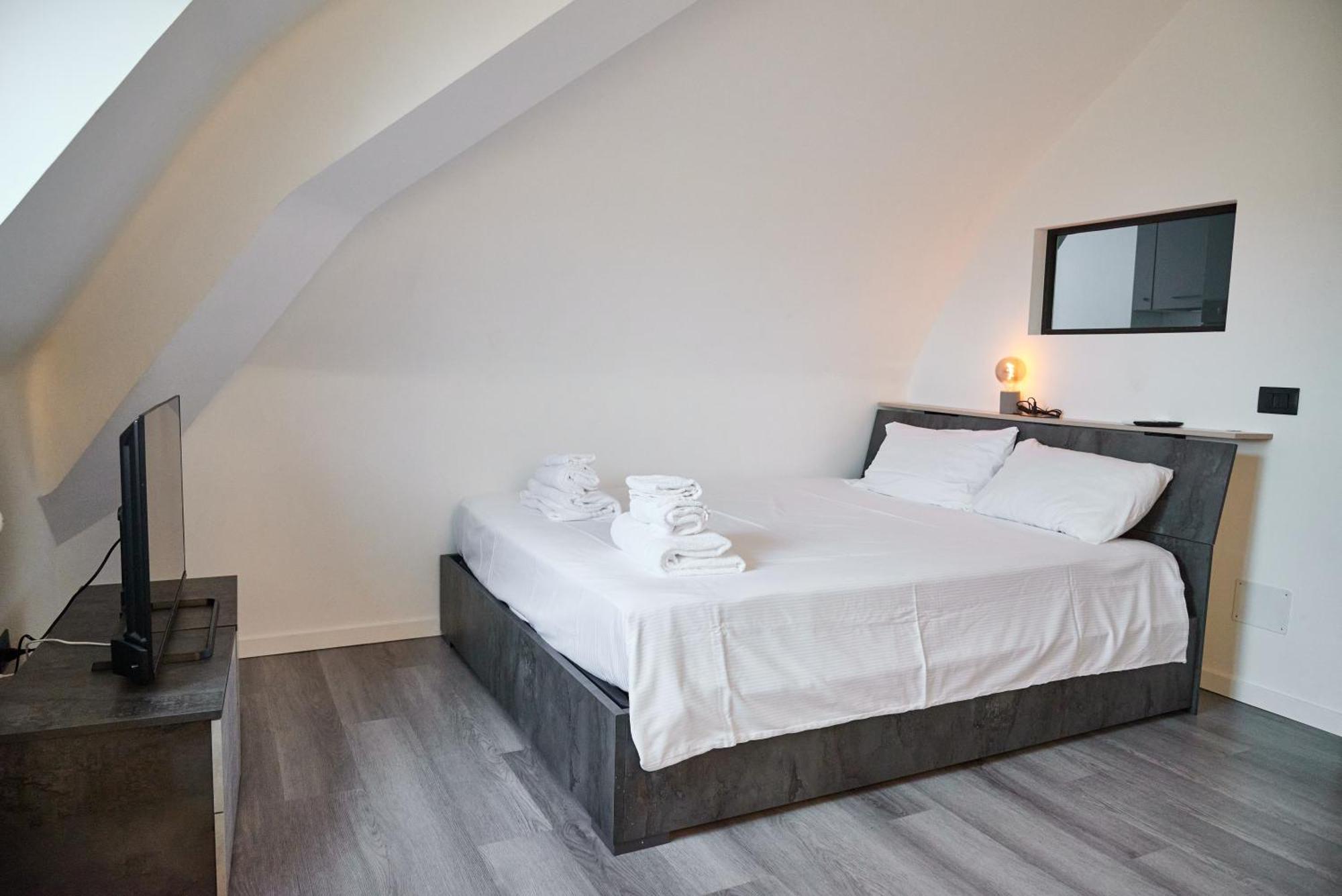 House Crocetta Apartment Милано Екстериор снимка
