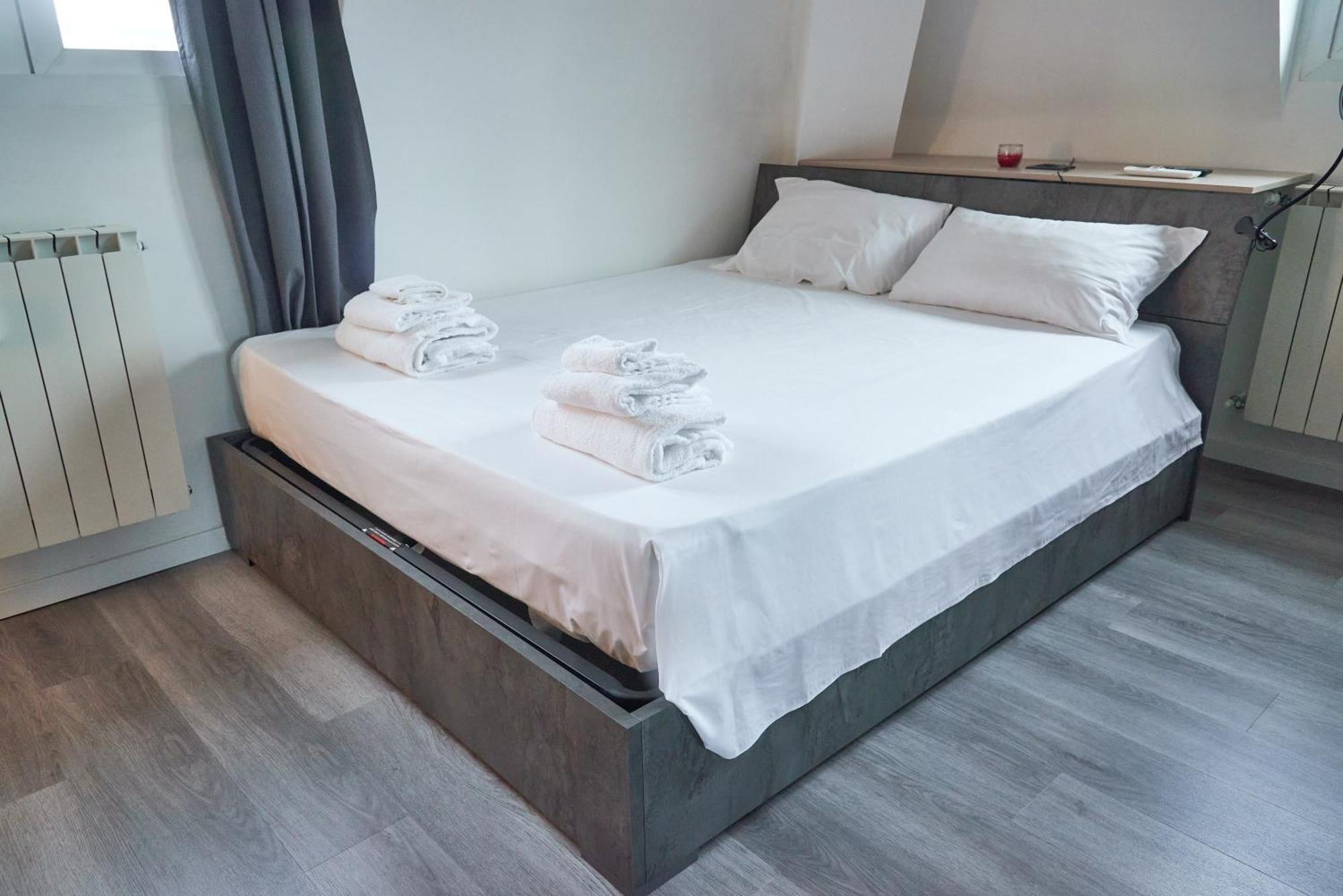 House Crocetta Apartment Милано Екстериор снимка